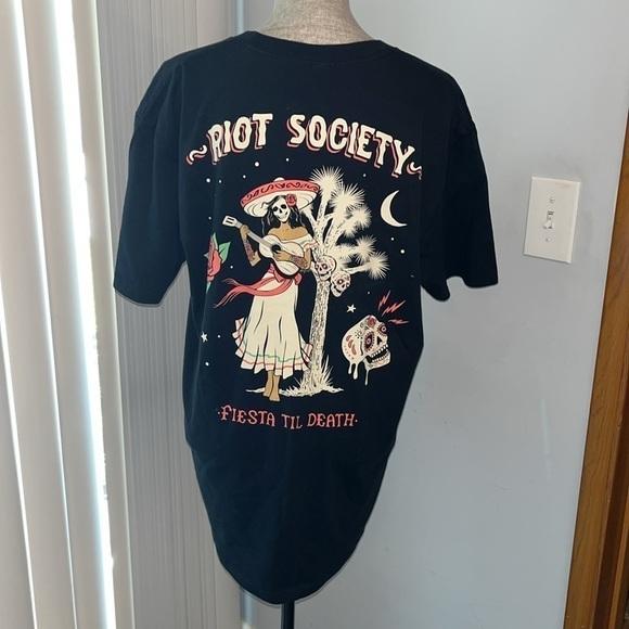 Fiesta Til Death Skull Mens T-Shirt size Large.  Excellent Condition. - Picture 5 of 7